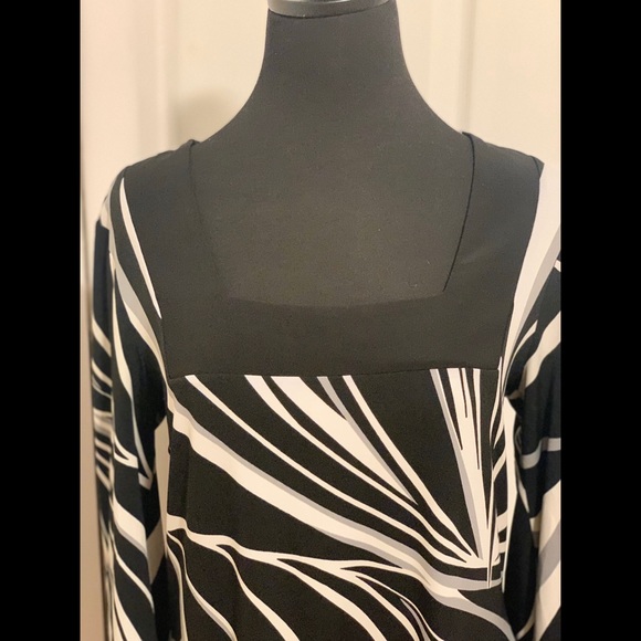 Dress - Picture 3 of 4